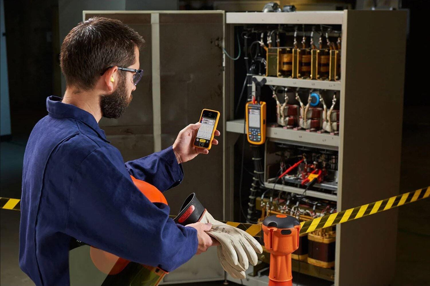 Fluke 120B 系列 ScopeMeter® 工业用手持式示波表 图4