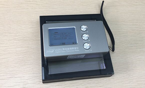 玻璃测厚仪LS201测量Low-E玻璃 玻璃测厚仪LS201测量Low-E玻璃