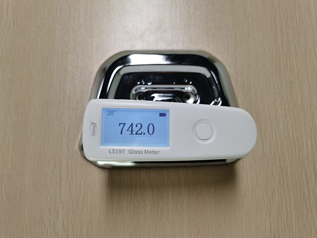 ls197光泽度仪用20°角测试高光泽电镀件