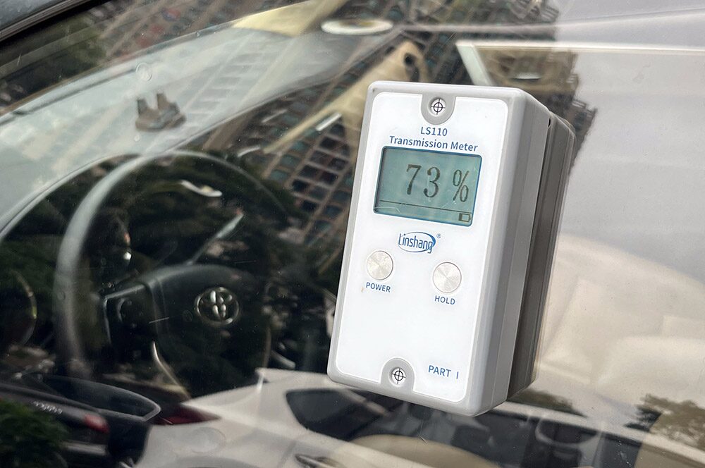 LS110透光率计测量车窗 LS110透光率计测量车窗